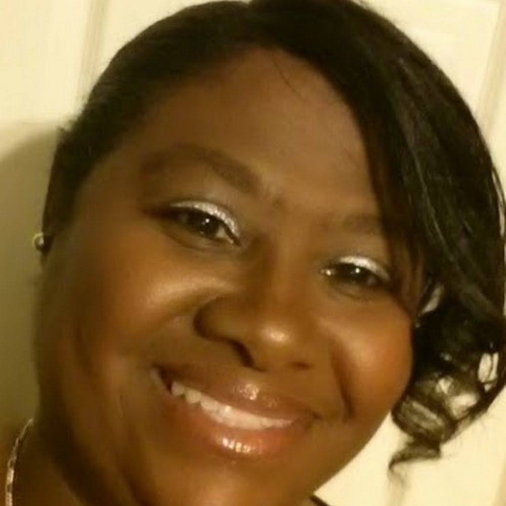 Meet your Posher, Candita